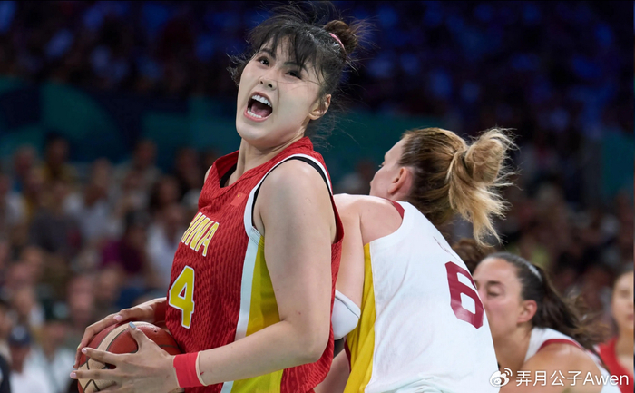 华体会体育-20分钟砍21+11斩获MVP！球迷：不怎么看篮球都觉得你断层厉害|李月汝|韩旭|体育赛事讨论|WCBA|中国女篮_新浪体育_新浪新闻